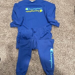 Champion Women Royal Blue Joggers and Sweatshirt Set